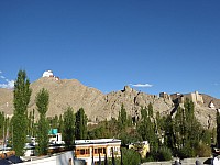 Blick auf Königspalast und 'Peak of Victory'